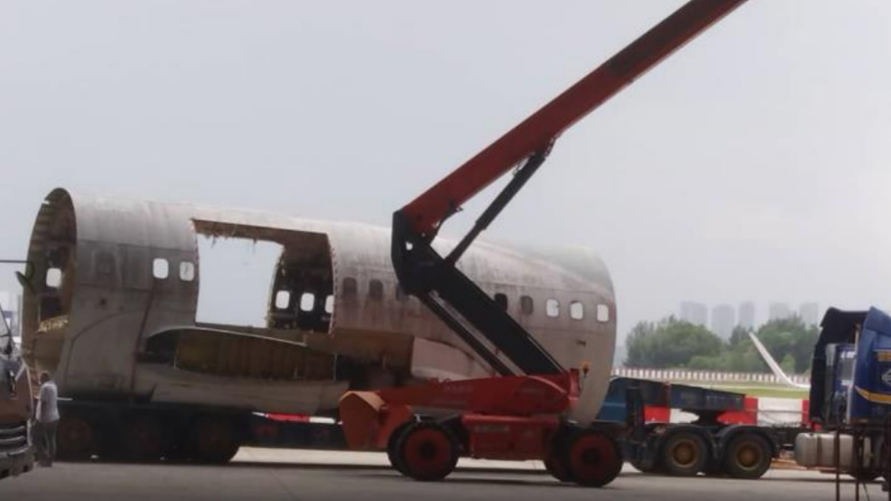 B737 Complete Teardown — 1