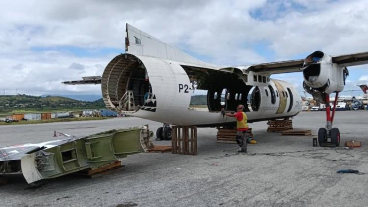 PNG DHC8 On-Site Part Out — 3